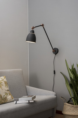 Sansa vägglampa svart/koppar