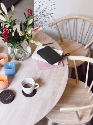 Filippa matbord runt 120 cm vitpigmenterad ek#10