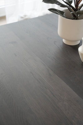 Filippa matbord runt 120 cm mörkbrun ek#6