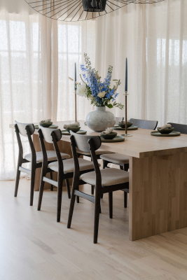 Emmett matbord 240 vitpigmenterad ek#8