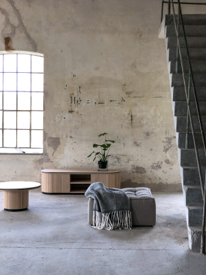 Arrie mediabänk 160 whitewash ek/svart