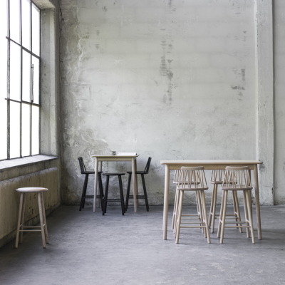 ZigZag barpall 63 cm svartbetsad ask#2