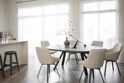 Alison stol ljusbeige tyg/svarta metallben snurr#8