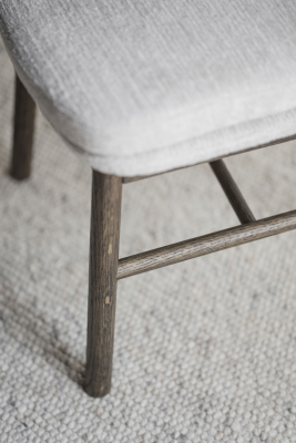 Amesbury stol ljusbeige tyg/bruna ekben#6