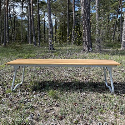 Sigtuna bänk 150 teak/galvaniserat stål