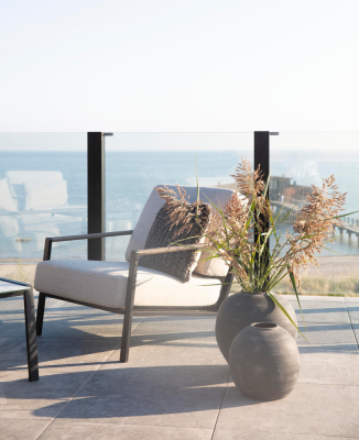 Lyra fåtölj svart med dyna sand#2